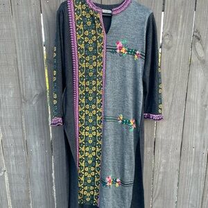 Women’s Dove embroidered floral Kurta maxi tunic dress